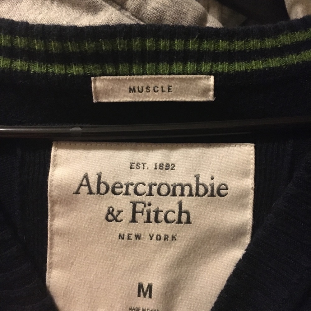A&F Sweater - Picture 3 of 4